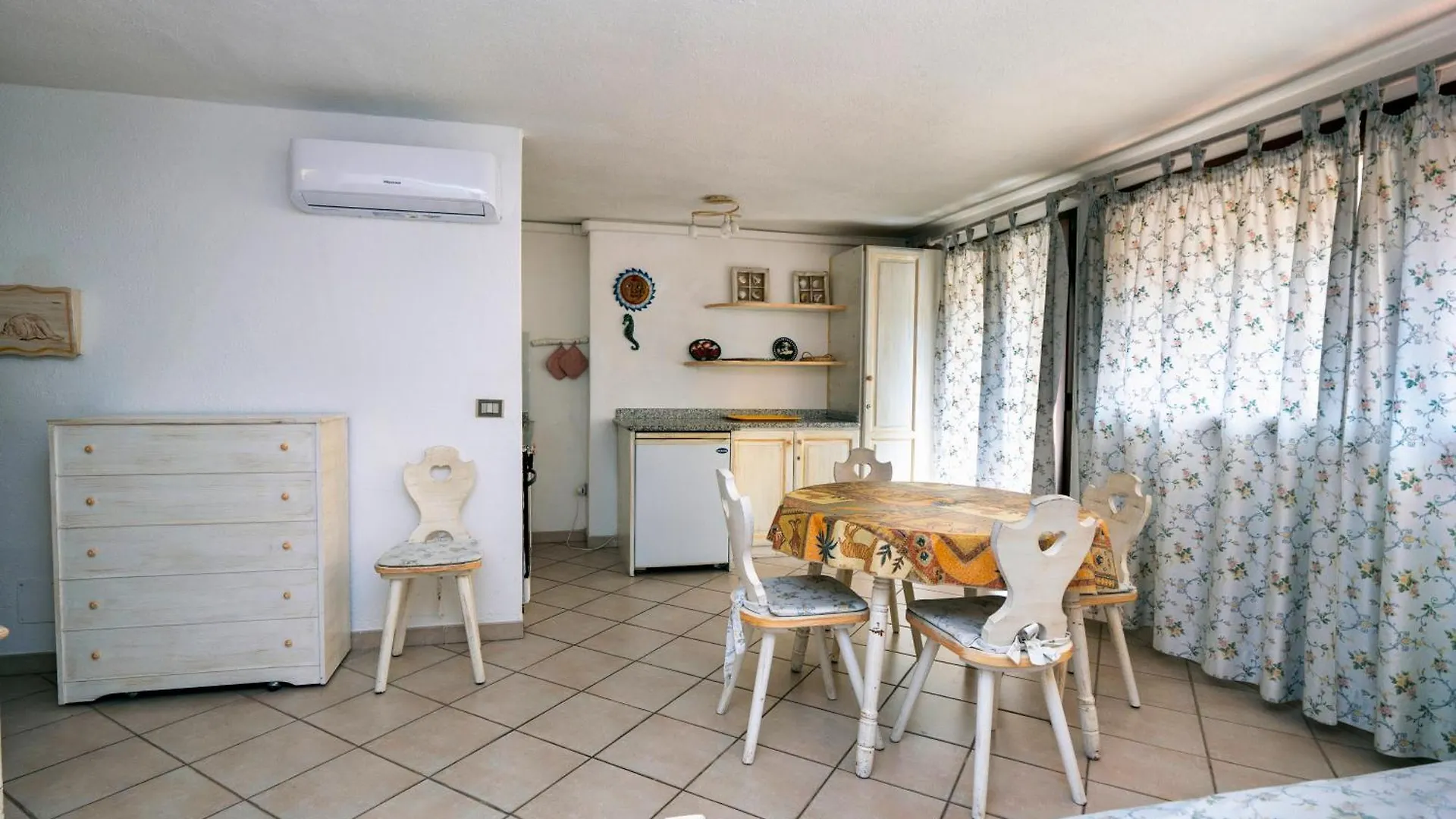 Ferienhaus Centro Servizi Marinella Marinella  Italien
