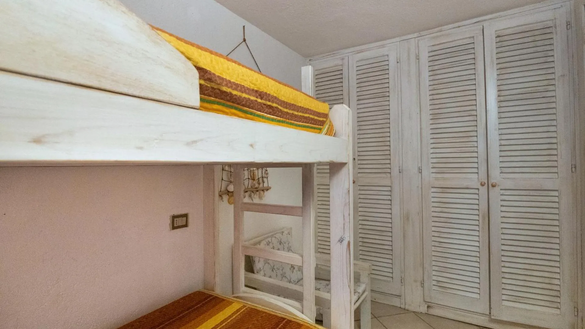 Ferienhaus Centro Servizi Marinella Marinella
